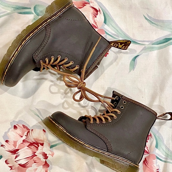 Dr. Martens 1460 T - Picture 1 of 6